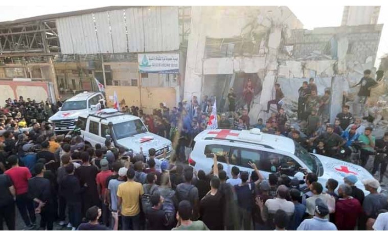 غزہ امن معاہدہ: فلسطینی قیدیوں کے بدلے پہلے مرحلے میں 7 اسرائیلی یرغمالی رہا، ریڈ کراس کے سپرد